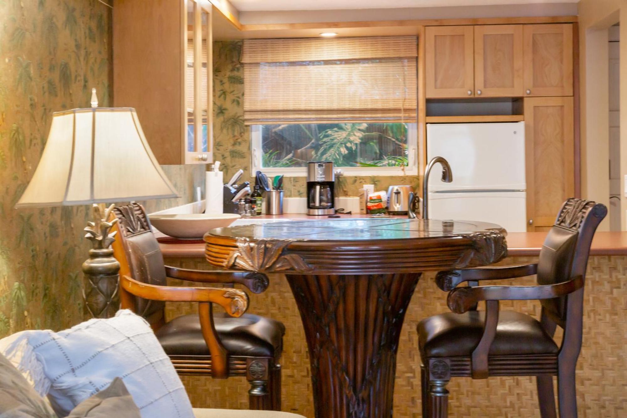 Lotus Suite, 1 Bedroom, Sleeps 4, Pool & Bbq, Pre-Renovation Summer Sale Kihei Exteriör bild